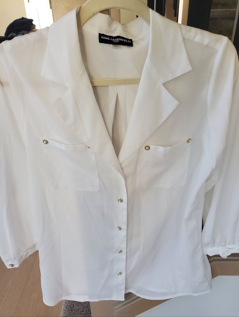 Karl Lagerfeld-Beautiful White Blouse/Pearl Accent Buttons/Bows Sleeves Sz.small